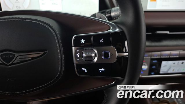 Genesis G90 Gasoline 3.5 Turbo e-S/C AWD LWB — photo 1 of 39