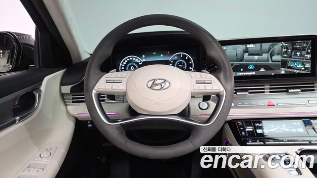 Hyundai Grandeur 3.3 — photo 1 of 39