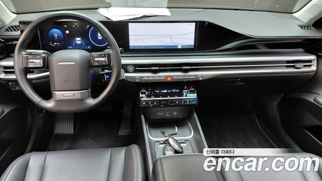 Hyundai Grandeur 2,5 Gasoline 2WD — photo 1 of 32