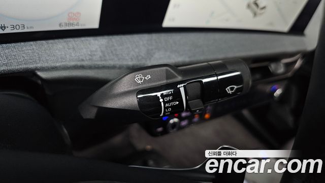 Kia EV6 Long Range — photo 1 of 32