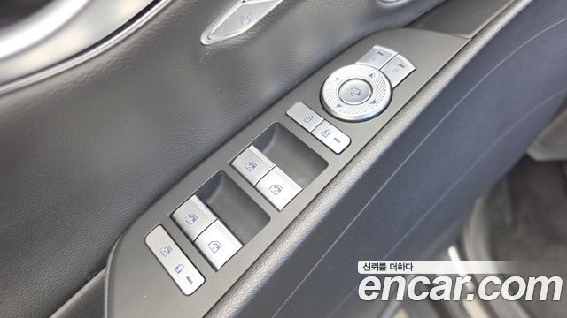 Genesis G80 Gasoline 2.5 Turbo AWD — photo 1 of 33
