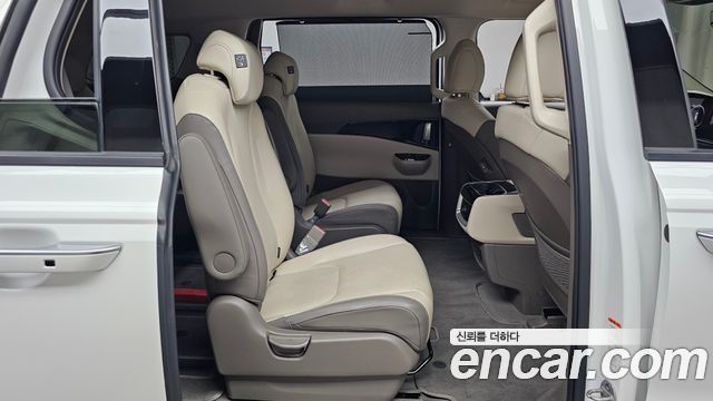 2022 Kia Canival Diesel 9-Seater Noblesse, photograph 10