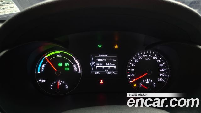 2016 Kia K5 Noblesse, photograph 7