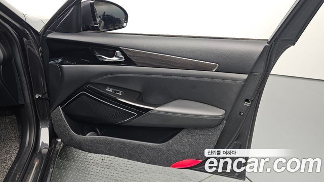 Kia K7 2.5 GDI Noblesse — photo 1 of 35