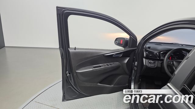 2016 ChevroletGMDaewoo Spark LTZ, photograph 7