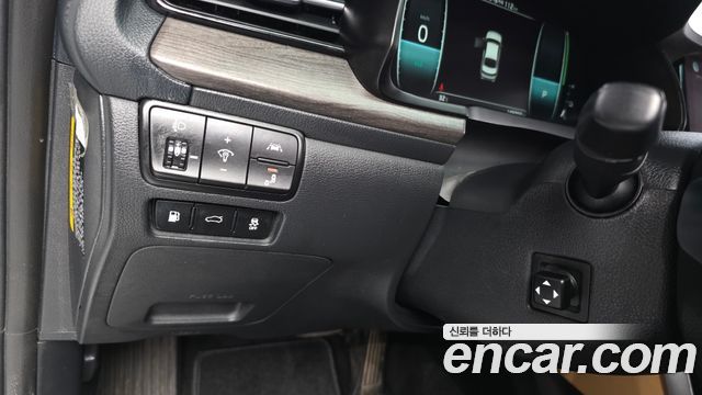 2019 Kia K7 Signature, photograph 1