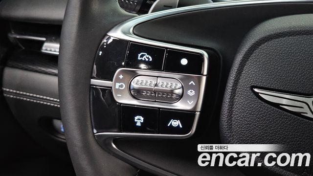 Genesis G90 Gasoline 3.5 Turbo e-S/C AWD — photo 1 of 30