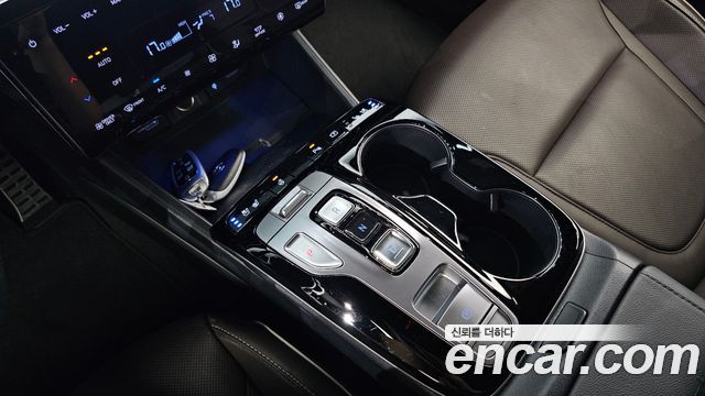 Hyundai Tucson Inspiration 2WD — photo 1 of 36