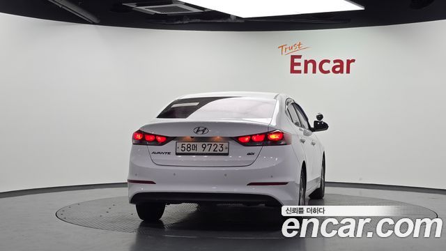 Hyundai AVANTE 1.6 GDI Smart — photo 1 of 20
