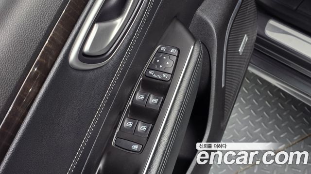 Renault-KoreaSamsung SM6 2.0 LPe RE (Disabled) — photo 1 of 20