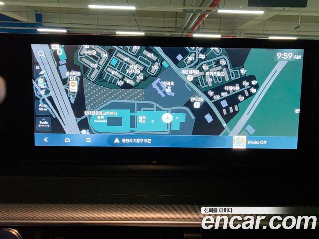 Hyundai Grandeur Premium — photo 1 of 20