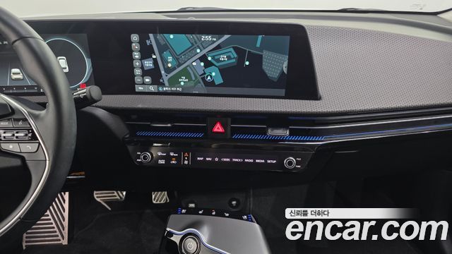 Kia EV6 Long Range — photo 1 of 20