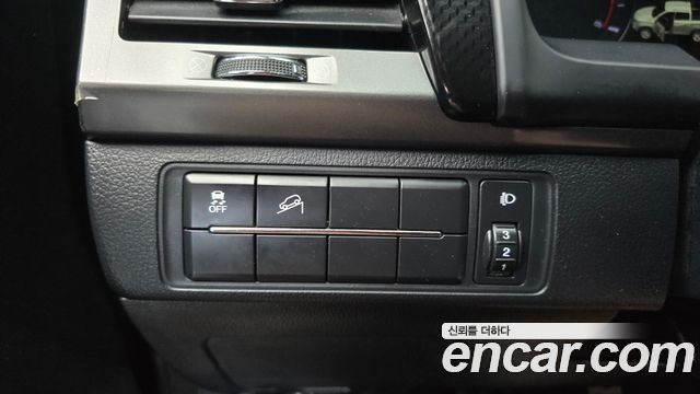KG_Mobility_Ssangyong Rexton Diesel 2.2 2WD — photo 1 of 31