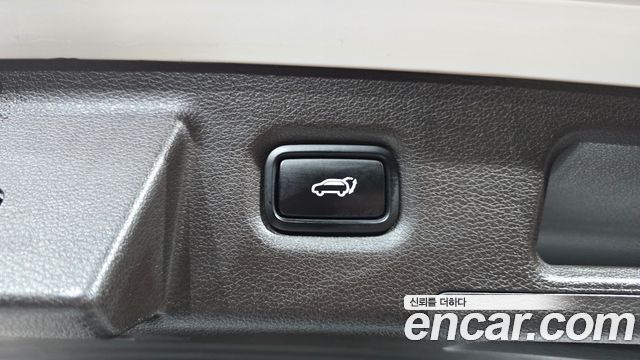 Hyundai Santafe Diesel 2.0 2WD — photo 1 of 34
