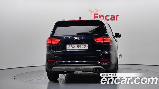 Kia Sorento Diesel 2.0 2WD — photo 1 of 34