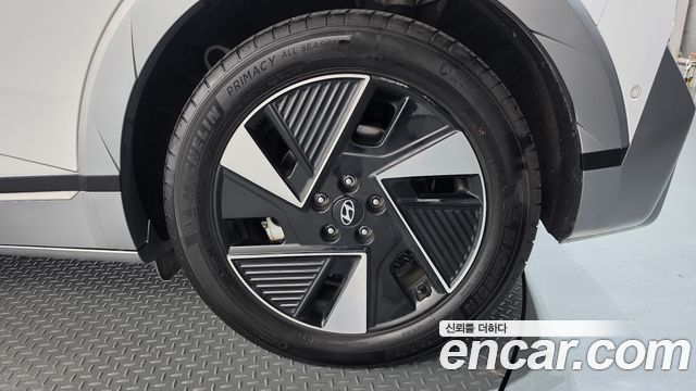 Hyundai Ioniq5 Long Range — photo 1 of 34