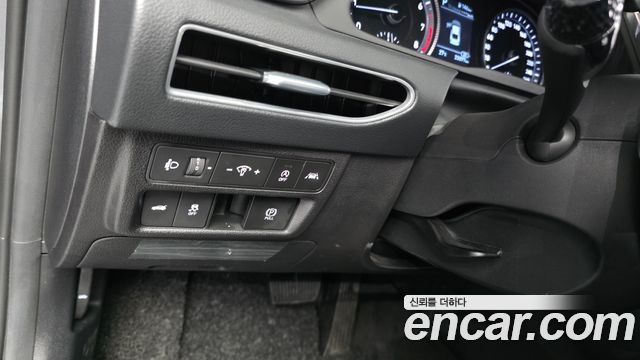 Hyundai Sonata 1.6 Turbo — photo 1 of 30