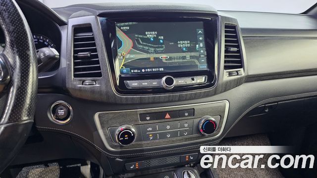 KG_Mobility_Ssangyong Rexton Diesel 2.2 4WD — photo 1 of 30