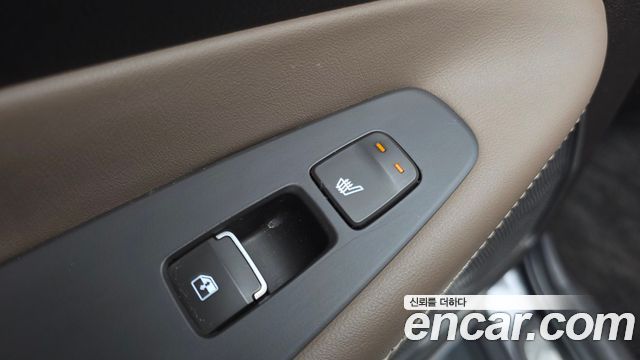 Hyundai Santafe Gasoline 2.0T 2WD — photo 1 of 37