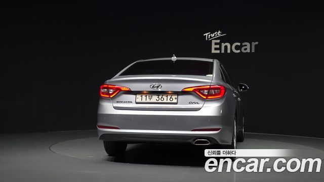 Hyundai Sonata 2.0 Smart — photo 1 of 34
