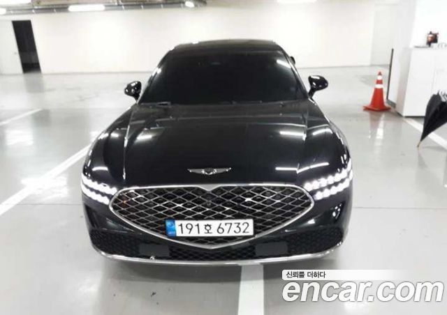 Genesis G90 Gasoline 3.5 Turbo AWD — photo 1 of 12