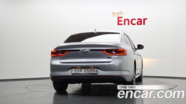 Renault-KoreaSamsung SM6 2.0 GDe LE — photo 1 of 20