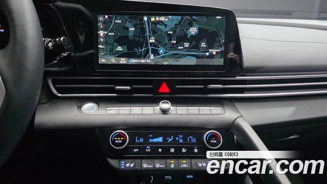 Hyundai AVANTE 1.6 — photo 1 of 20