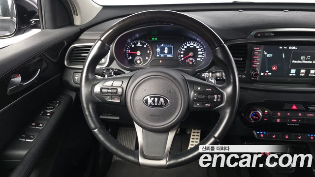 Kia Sorento Diesel 2.0 2WD — photo 1 of 30