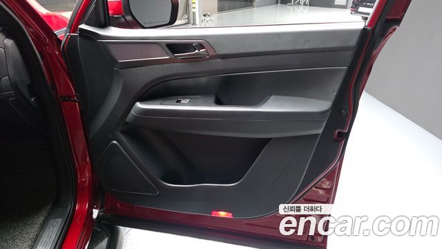 KG_Mobility_Ssangyong Rexton Diesel 2.2 4WD — photo 1 of 30