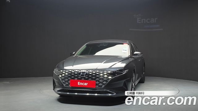 Hyundai Grandeur 2.5 — photo 1 of 31