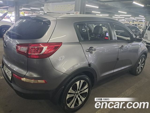 Kia Sportage Diesel 2WD TLX — photo 1 of 16