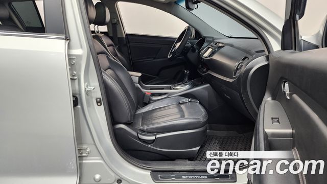 Kia Sportage Gasoline Turbo GDI 4WD Limited — photo 1 of 20