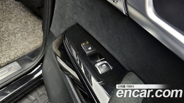 Kia Mohave Diesel 3.0 4WD 5-Seater — photo 1 of 20