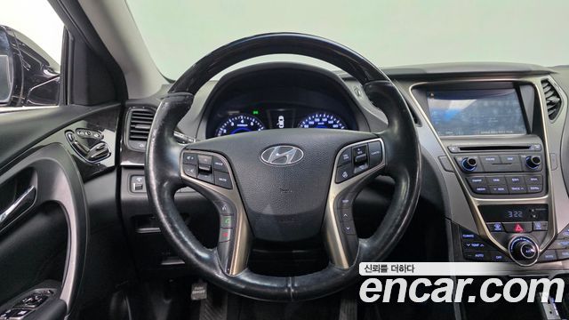 Hyundai Grandeur HG240 Modern — photo 1 of 20