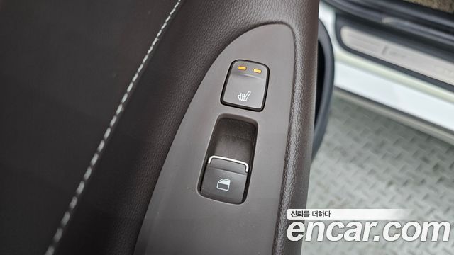 2017 Hyundai Grandeur Exclusive, photograph 3