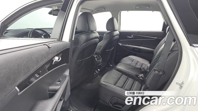 Kia Sorento Diesel 2.0 4WD — photo 1 of 20