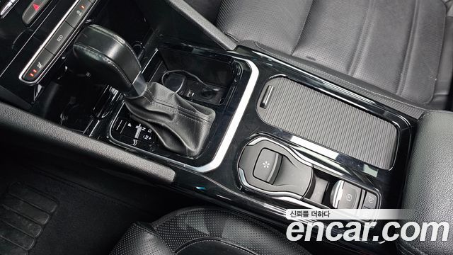 Renault-KoreaSamsung SM6 2.0 GDe LE — photo 1 of 20