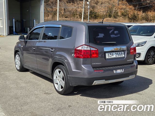 ChevroletGMDaewoo Orlando 2.0 Diesel LTZ — photo 1 of 19