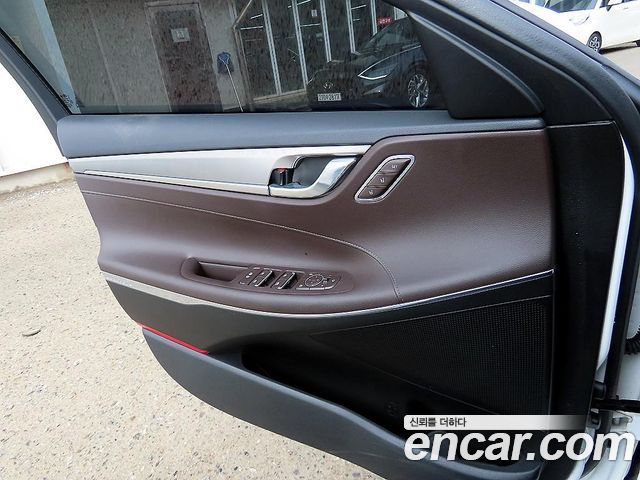 Hyundai Grandeur 3.3 — photo 1 of 20