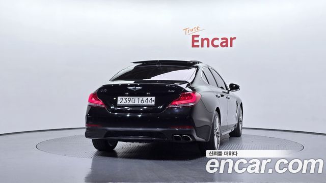 Genesis G70 2.2D — photo 1 of 20