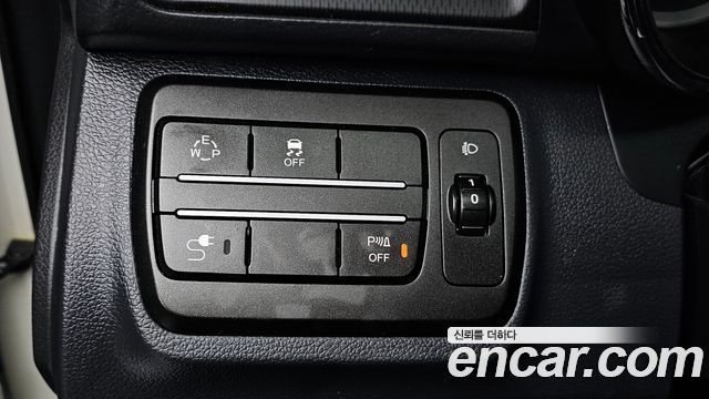 KG_Mobility_Ssangyong TIBOLI Diesel RX 2WD — photo 1 of 20
