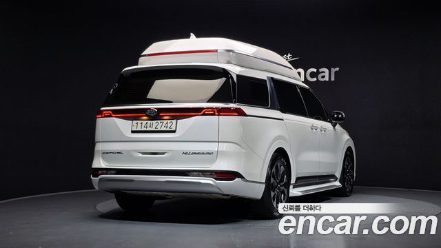 Kia Canival Gasoline 9-Seater Hi-Limousine — photo 1 of 20