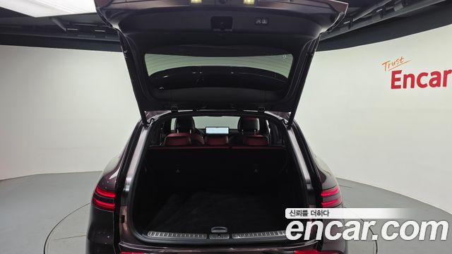 Genesis GV70 2.5T Gasoline AWD — photo 1 of 20