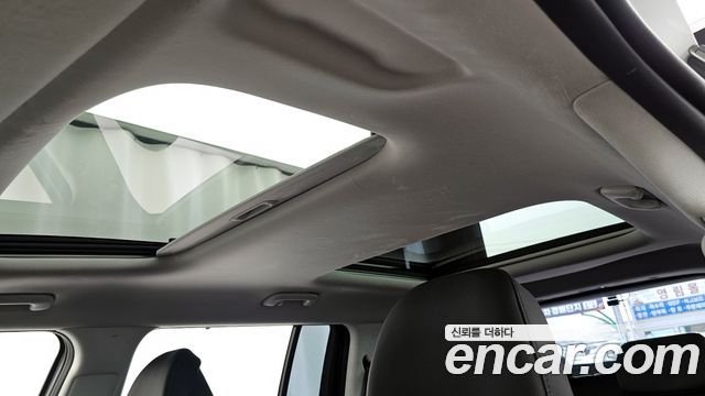 Hyundai Santafe Gasoline 2.5T 4WD — photo 1 of 20