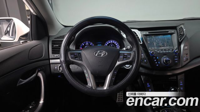 Hyundai i40 1.7 VGT — photo 1 of 20