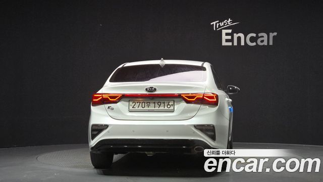 Kia K3 Luxury — photo 1 of 20