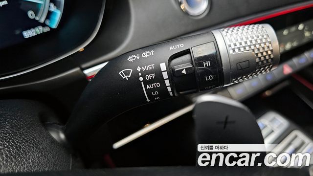 Genesis GV70 2.5T Gasoline 2WD — photo 1 of 30