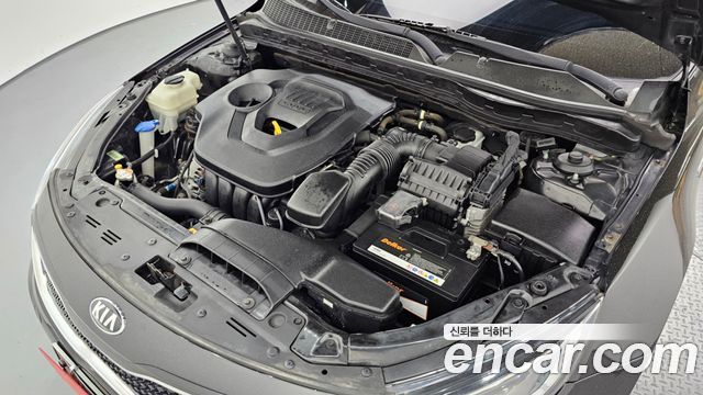 Kia K5 Luxury — photo 1 of 30