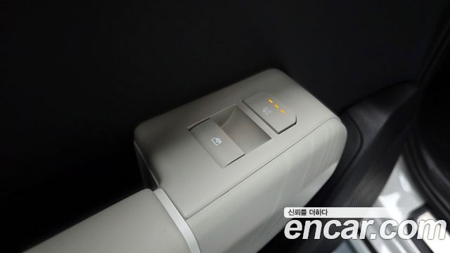 Kia EV4 Long Range 2WD — photo 1 of 32