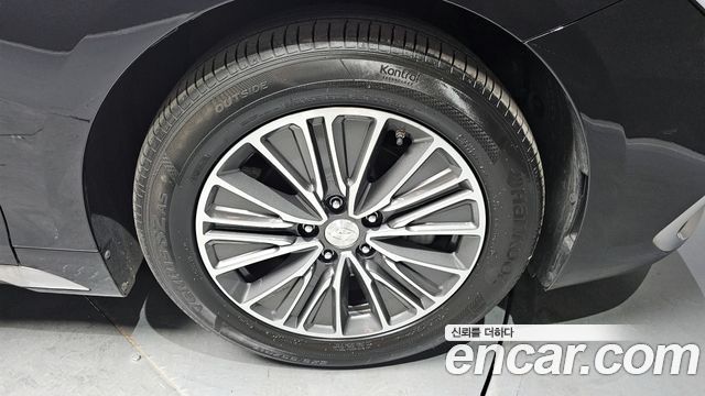 Hyundai Grandeur Exclusive — photo 1 of 30